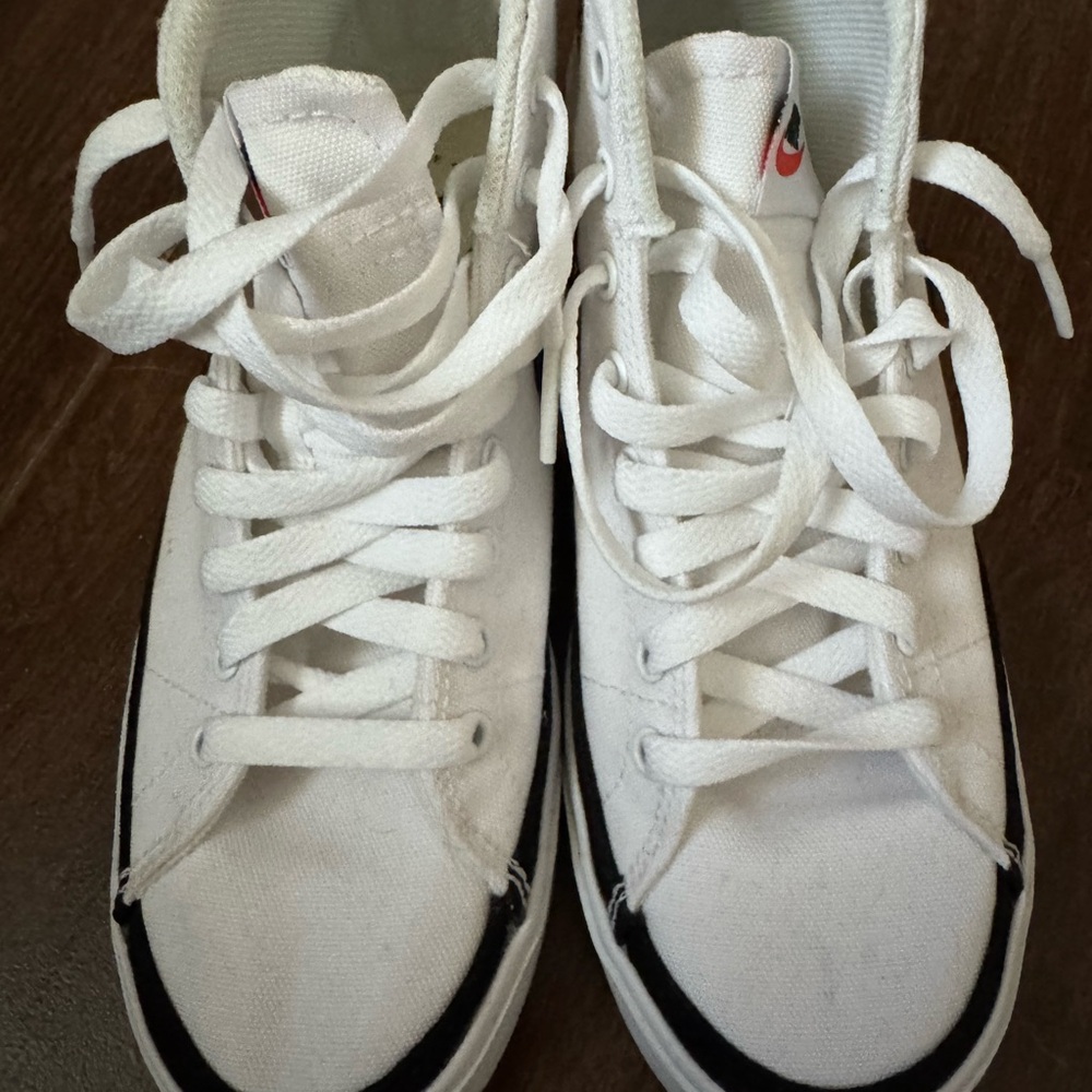 NWOT Nike White Mid-Top Sneakers - Picture 2 of 6